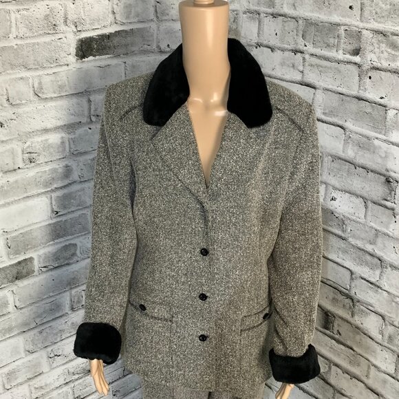 Vintage Pant Suit Tweed Herringbone Faux Fur Collar Blazer High Rise 2 Piece Set - Picture 2 of 16